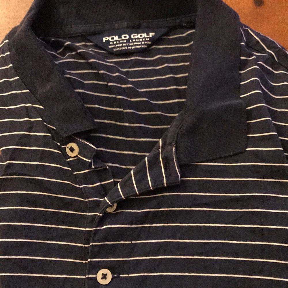 Short sleeve Ralph Lauren polo golf shirt.